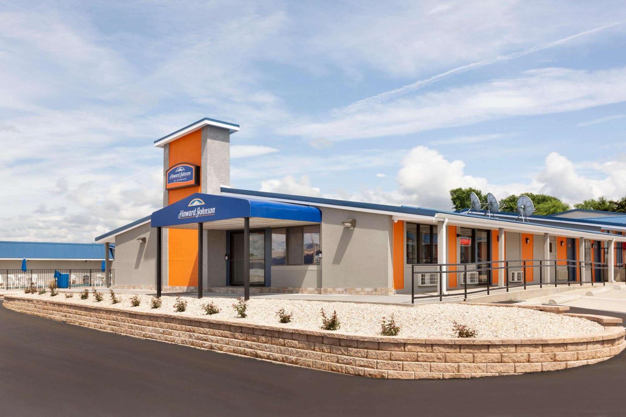Howard Johnson By Wyndham Harrisonburg Exterior foto