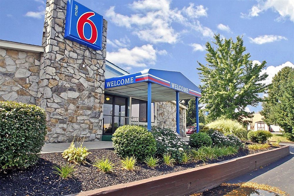 Howard Johnson By Wyndham Harrisonburg Exterior foto