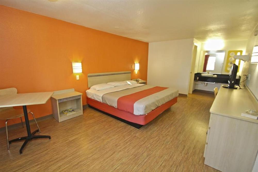 Howard Johnson By Wyndham Harrisonburg Habitación foto